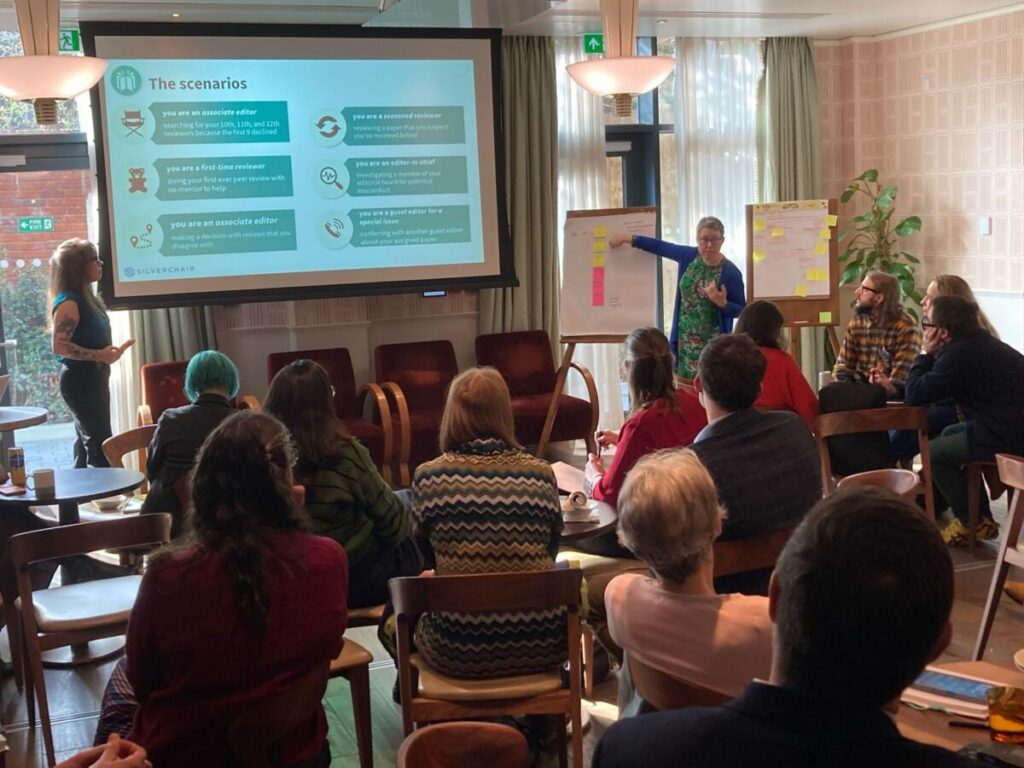 photo of attendees at Forum Connect London